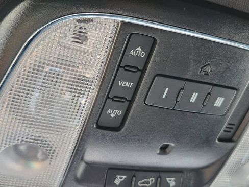 Certified 2020 Jeep Grand Cherokee Limited AWD/4WD image 22