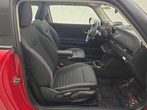Certified 2025 MINI Cooper 2-Door Hardtop image 27