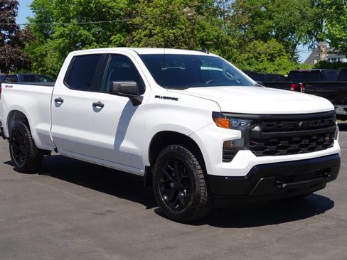 Used 2024 Chevrolet Silverado 1500 W/T w/ WT Value Package AWD/4WD image 6