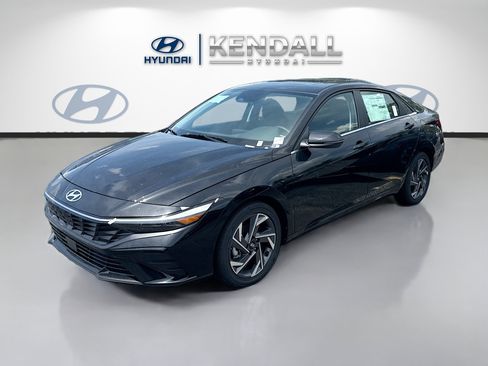 New 2026 Hyundai Elantra Limited FWD image 3