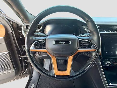 Used 2022 Jeep Grand Cherokee Summit AWD/4WD image 39