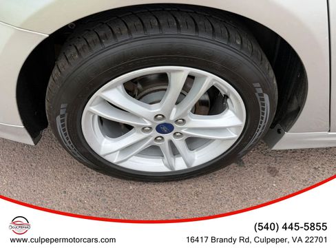 Used 2018 Ford Fusion SE FWD image 27