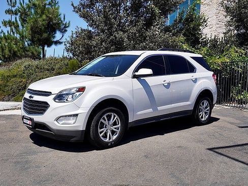 Used 2017 Chevrolet Equinox LT w/ Convenience Package image 6