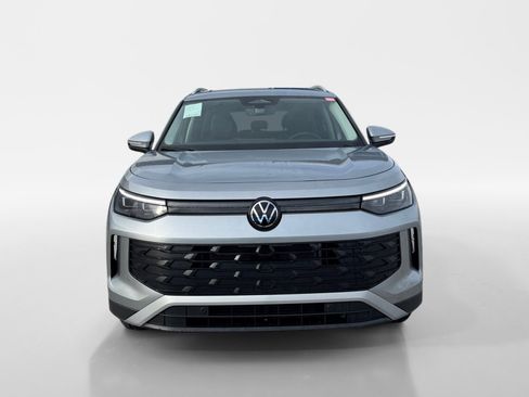 New 2025 Volkswagen Tiguan SE AWD/4WD image 14