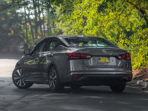 Used 2020 Nissan Altima 2.5 SL image 3