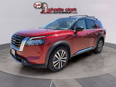 Used 2022 Nissan Pathfinder Platinum w/ Cargo Package