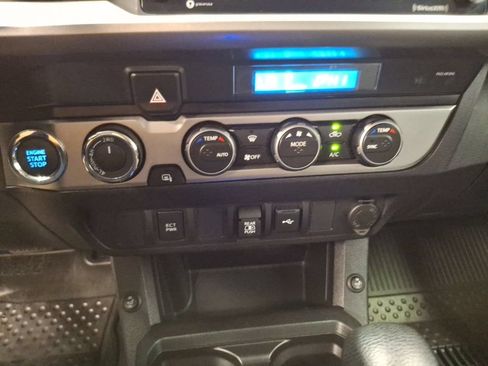 Used 2023 Toyota Tacoma SR5 AWD/4WD image 24