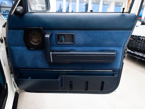 Used 1990 Volvo 240 DL image 28