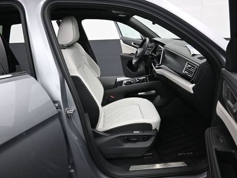 New 2026 Volkswagen Atlas Cross Sport SEL Premium R-Line AWD/4WD image 14