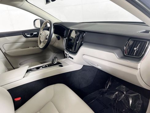 Used 2023 Volvo XC60 B5 Core w/ Protection Package Premier image 28