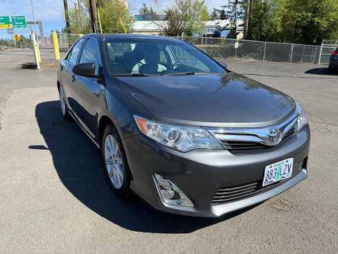 Used 2012 Toyota Camry XLE image 9