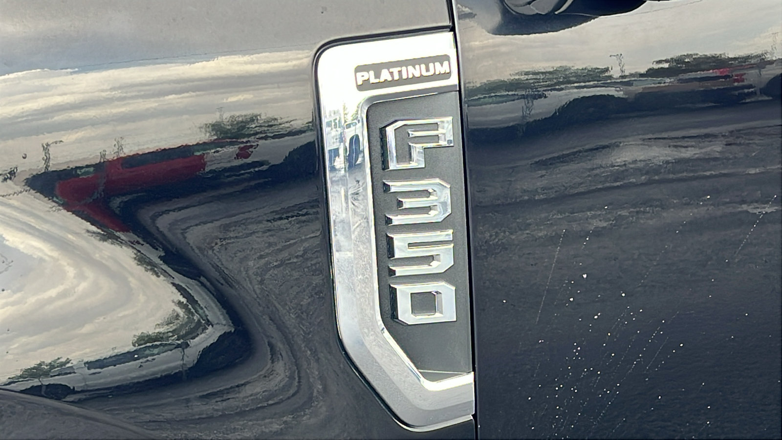 Used 2022 Ford F350 Platinum AWD/4WD image 11