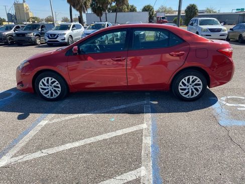 Used 2019 Toyota Corolla LE image 6