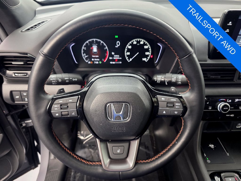 Used 2025 Honda Pilot TrailSport image 19