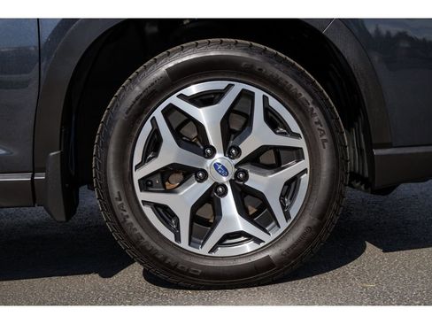 Used 2019 Subaru Forester Premium w/ All-Weather Package AWD/4WD image 9