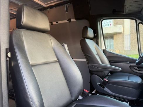 Used 2023 Mercedes-Benz Sprinter 2500 image 23
