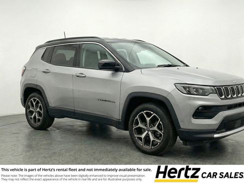 Used 2025 Jeep Compass Limited image 1