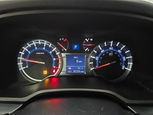 Used 2019 Toyota 4Runner SR5 AWD/4WD image 25