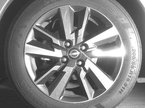 Used 2025 Nissan Versa SV image 12