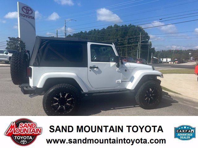 Used 2015 Jeep Wrangler Sahara AWD/4WD image 2