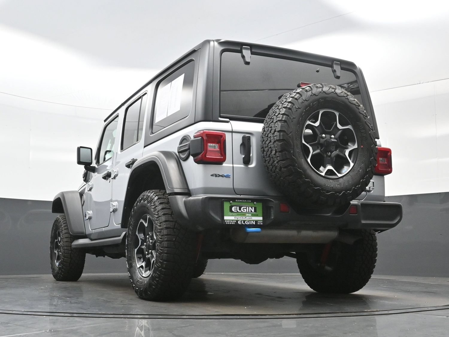 Used 2023 Jeep Wrangler Unlimited Rubicon 4xe AWD/4WD image 29