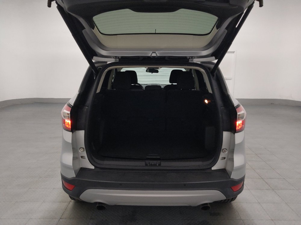 Used 2017 Ford Escape SE w/ Equipment Group 201A FWD image 29