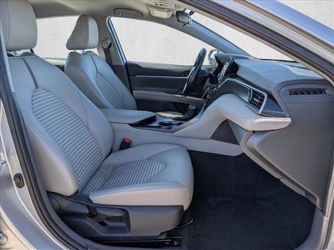 Used 2024 Toyota Camry SE FWD image 19