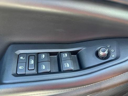 Used 2023 Jeep Grand Cherokee L Laredo AWD/4WD image 18