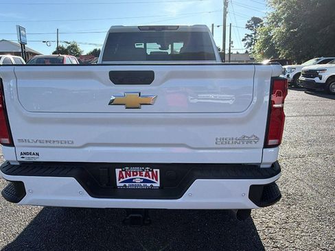New 2026 Chevrolet Silverado 2500 High Country w/ High Country Premium Package AWD/4WD image 6