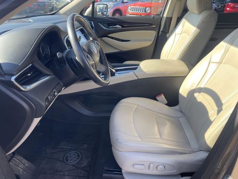 Used 2020 Buick Enclave Essence w/ Sound and Sites Package image 5