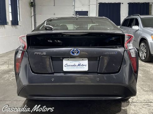 Used 2018 Toyota Prius Four w/ Advanced Technology Package FWD image 6