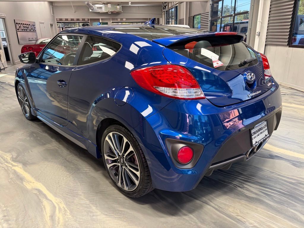 Used 2016 Hyundai Veloster Turbo FWD image 33