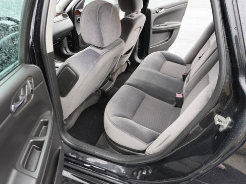 Used 2014 Chevrolet Impala LT w/ LT Sunroof Package image 24