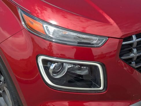 Used 2023 Hyundai Venue Limited w/ Cargo Package FWD image 9