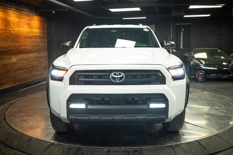 Used 2025 Toyota 4Runner SR5 AWD/4WD image 4