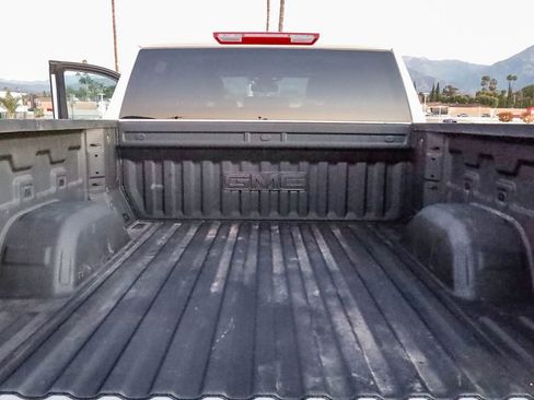 Used 2025 GMC Sierra 1500 AT4 image 25