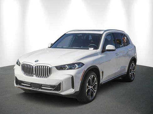 New 2026 BMW X5 xDrive40i w/ Parking Assistance Package AWD/4WD image 3