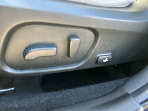 Used 2017 Subaru Forester 2.5i Premium image 18