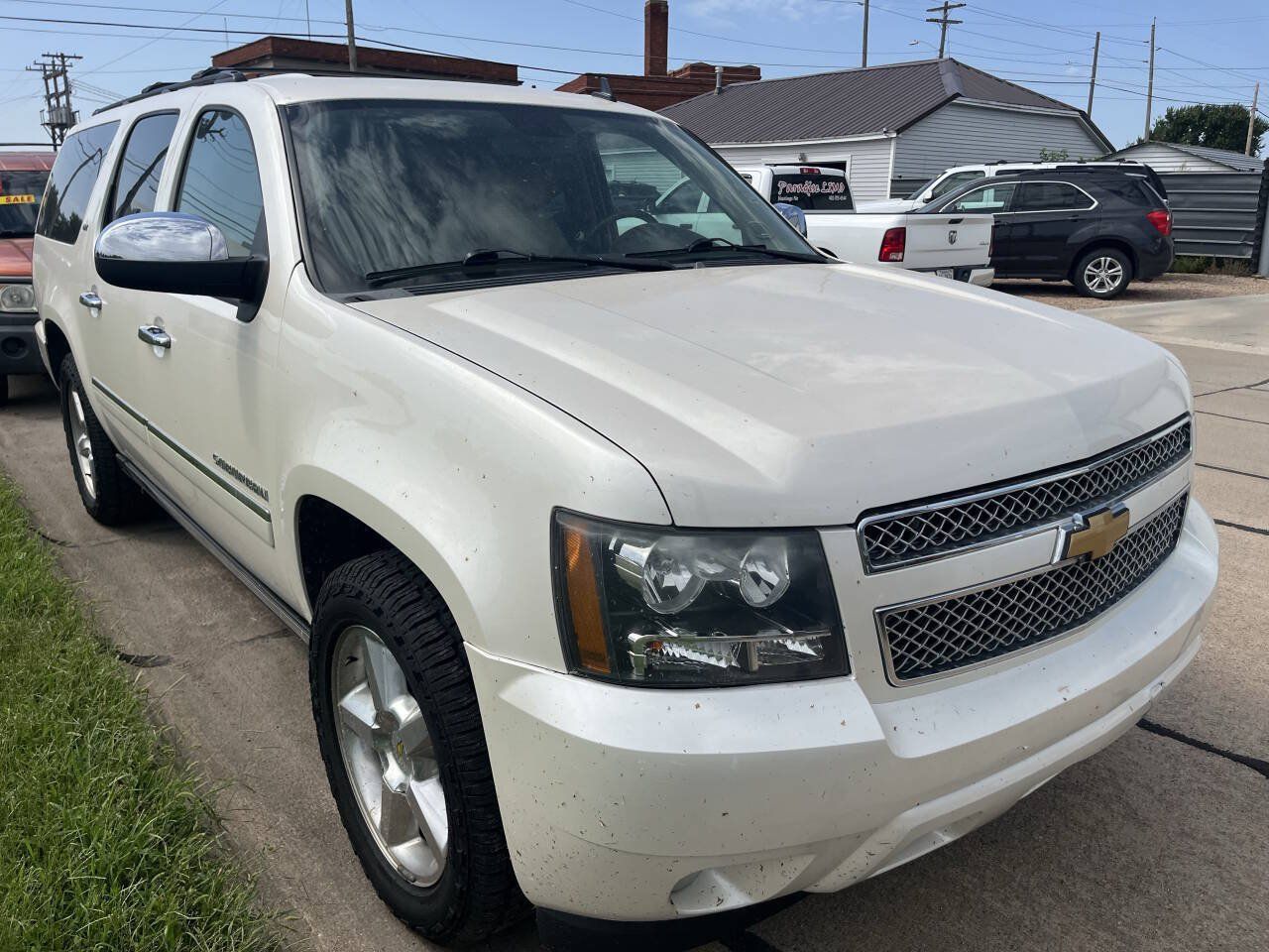 Used 2013 Chevrolet Suburban LTZ AWD/4WD image 6