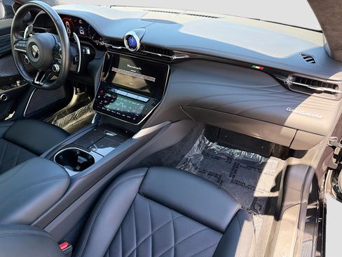 Certified 2024 Maserati GranTurismo Modena image 14
