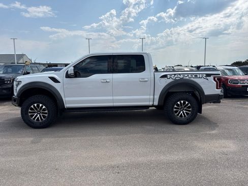 Used 2018 Ford F150 Raptor w/ Equipment Group 802A Luxury AWD/4WD image 2