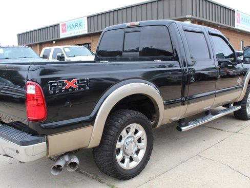 Used 2011 Ford F250 Lariat w/ Lariat Ultimate Pkg AWD/4WD image 9