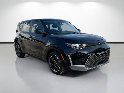Used 2023 Kia Soul EX FWD image 7