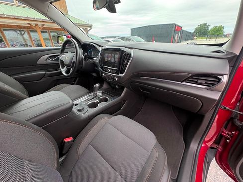 Used 2018 Chevrolet Traverse LT AWD/4WD image 31