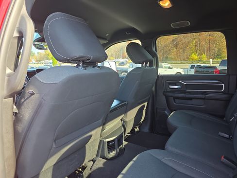 Used 2024 RAM 2500 Big Horn w/ Sport Appearance Package image 17