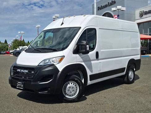 Used 2025 RAM ProMaster 2500 FWD image 3
