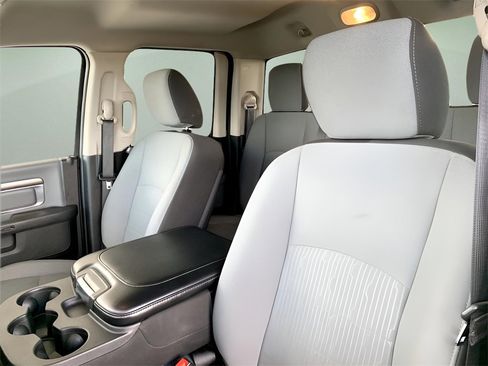 Used 2024 RAM 1500 Classic SLT image 17