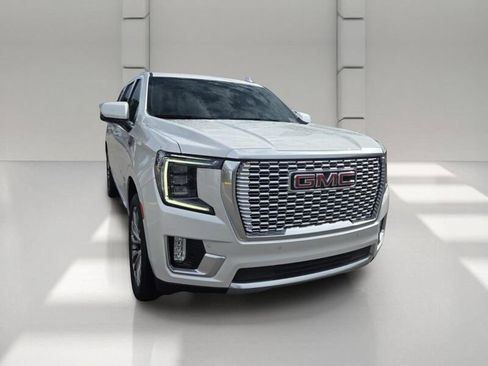Used 2022 GMC Yukon XL Denali RWD image 3