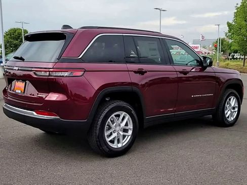 New 2025 Jeep Grand Cherokee Laredo X w/ Luxury Tech Group I image 8