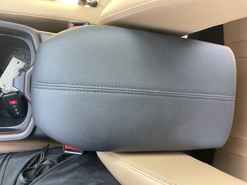 Used 2019 Toyota RAV4 Limited w/ Cold Weather Package FWD image 18